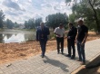 Глава района Алексей Комаров провел очередное рабочее совещание на объекте благоустройства - пруд на ул. Комарова