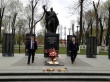 Алексей Комаров возложил цветы к памятникам и мемориалам Гаврилов-Ямского района