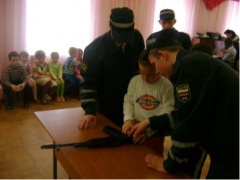 Кадеты взяли шефство над малышами
