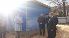 Алексей Комаров проконтролировал монтаж новой газовой котельной в Великосельской школе.