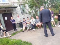 Глава Гаврилов-Ямского района Алексей Комаров провел встречу с жителями п. Сосновый бор