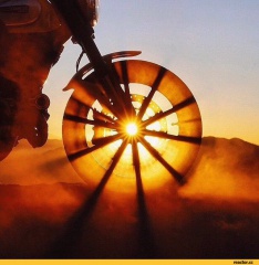«Я люблю колесо, ведь оно так похоже на солнце».