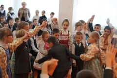 Фольклорный коллектив «Возрождение» на праздник осени в Простоквашино.
