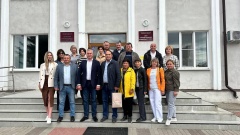 По приглашению Центра ландшафтных услуг «GreenArt» Глава района Андрей Сергеичев посетил несколько городов Ивановской области, в которых успешно реализованы и продолжают реализовываться их проекты.