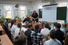 Полицейские продолжают проведение профилактических мероприятий по профилактике правонарушений несовершеннолетними в малокомплектных сельских школах.