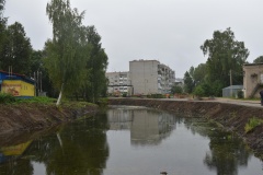 На улице Семашко продолжается благоустройство набережной пруда