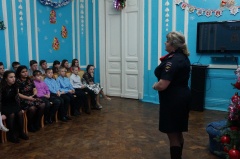             Акция «Полицейский Дед Мороз» продолжается в Ярославском регионе.