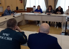 На   заседании территориальной комиссии по делам несовершеннолетних    и  защите  их  прав …