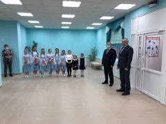 Глава района посетил культурно-досуговый центр в Шопше после косметического ремонта