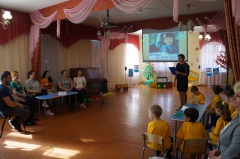 Сотрудники Госавтоинспекции напоминают родителям- водителям правила безопасных перевозок детей- пассажиров и призывают к участию во Всероссийской социальной кампании «Без Вас не получится!»