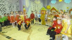 Нынче Ярмарка у нас да затейная, Нынче Ярмарка у нас юбилейная!